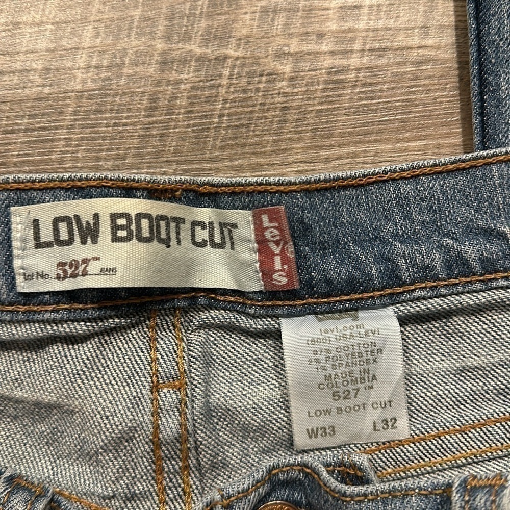 Levis R tab patched distressed Low Boot Cut 527 jeans size 33x32” - Picture 6 of 12